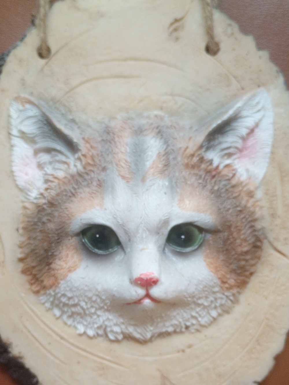 Oval Wall Hanging w/ 3D Cat. Cream White Brown Pink Green Gray Black - Picture 2 of 5